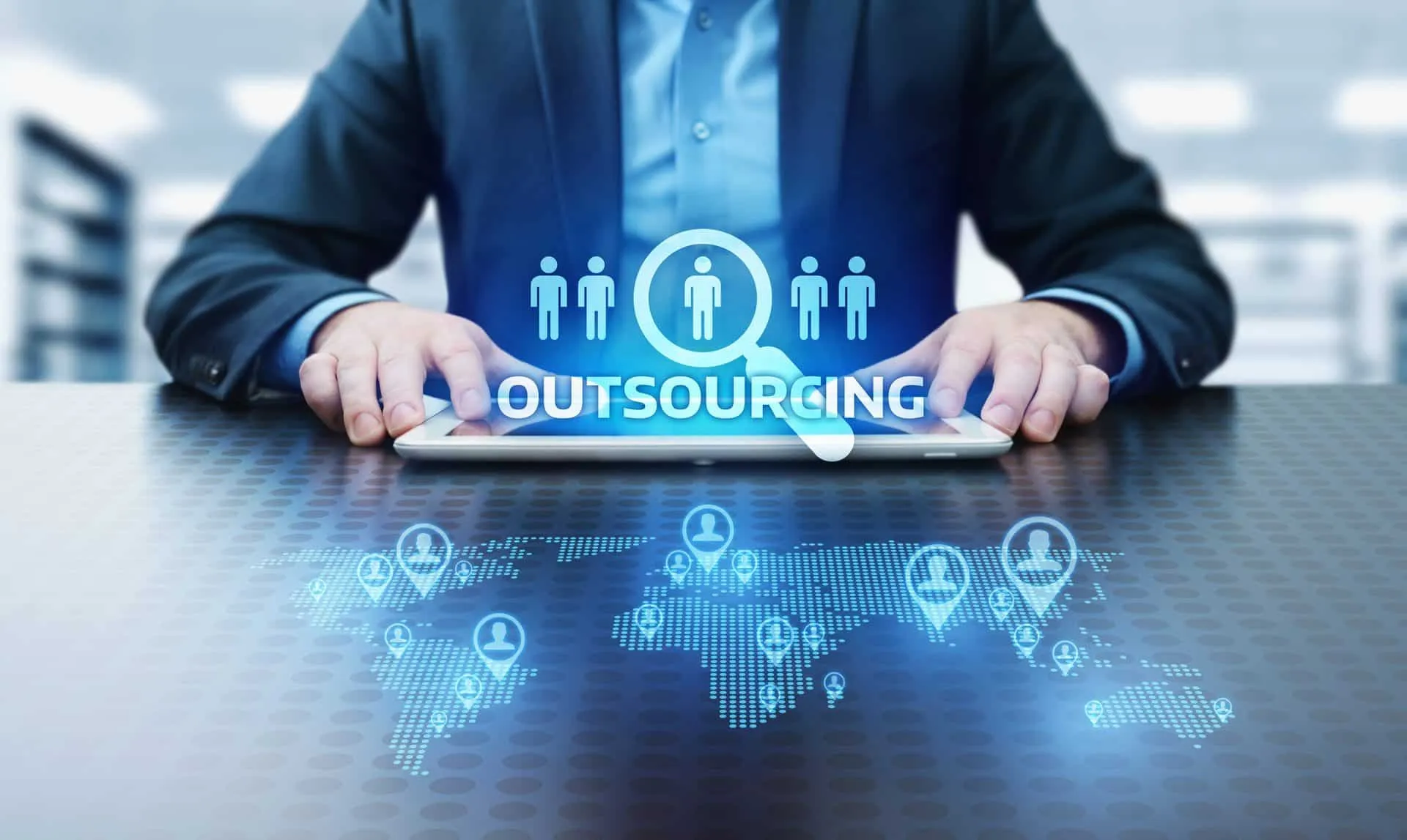 Outsource là gì? Những điều cần biết khi sử dụng Outsourcing