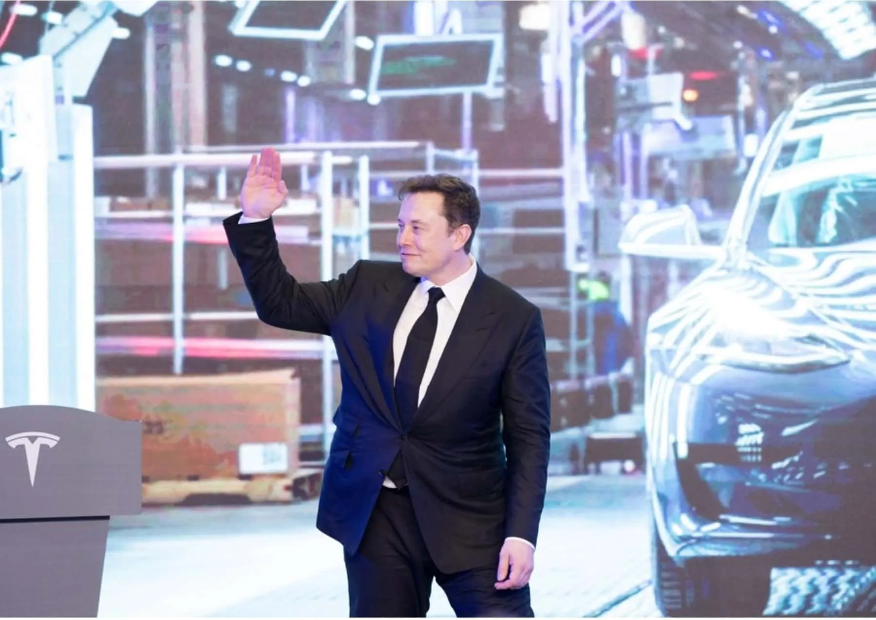 Phong cách lãnh đạo của Elon Musk: Điên rồ tạo nên thành công