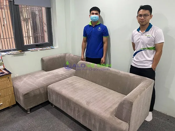 Alo Vệ Sinh giải đáp: tác hại của việc sống cùng một bộ Sofa bẩn